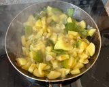 Foto del paso 2 de la receta: Macarrones con manzana y calabacín