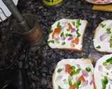 A picture of step 3 of Bread Pizza.