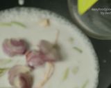 รูปขั้นตอนการทำที่ 3 ของ ต้มข่าไก่ใส่เห็ดออรินจิ
