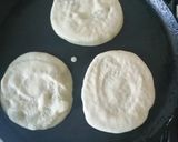 A picture of step 4 of Semolina uttapam.