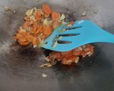 Foto langkah ke 2 dari resep Tumis Kembang Kol, Telur n friends.