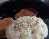 Foto del paso 4 de la receta: Pan con harina de garbanzos en sartén