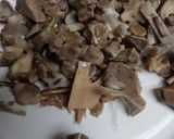 A picture of step 6 of Stewed Goat Meat with Pigtails.