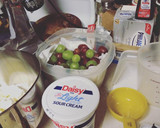 A picture of step 3 of Lisa's Grape salad.