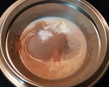 Foto del paso 4 de la receta Bizcocho casero de chocolate y almendras garrapiñadas