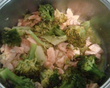 Foto del paso 2 de la receta: Pasta con salmón y brócoli
