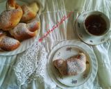 Foto del passaggio 4 della ricetta Brioches con yogurt e olio di cocco ripiene di confettura