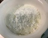 Une image de l'étape 7 de Gâteau aux pêches de vigne et miel.