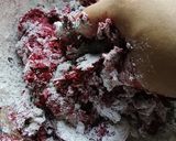 Gambar langkah 5 resipi Donat Red Velvet Susu.