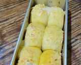 Foto langkah ke 6 dari resep Roti Sobek.