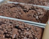 Foto langkah ke 5 dari resep Banana Chocolate Bread.