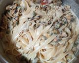 Foto del paso 1 de la receta: Tallarines con crema y mariscos