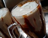 A picture of step 5 of Cold coffee with ice cream.