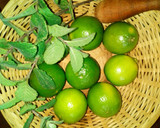 Foto del paso 5 de la receta: BOLO VERDE LIMÃO CAIPIRINHA /BIZCOCHUELO VERDE DE LIMA  LIMÓN-Recetas populares de Brasi🇧🇷