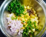 A picture of step 1 of Healthy Lettuce Wraps.