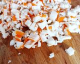 Une image de l'étape 1 de Sandwich fraîcheur au surimi et crudités 😋 #janvier.