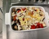 Une image de l'étape 8 de Œufs au four, tomates, champignons et feta.