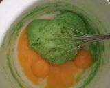 Foto langkah ke 3 dari resep Pandan Layer Cake 💚💚.
