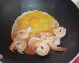 รูปขั้นตอนการทำที่ 3 ของ ข้าวผัดกุ้ง เมนูเด็ก 2 ขวบ ผู้ใหญ่ก็กินได้