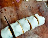 Foto langkah ke 4 dari resep Pizza Pastry Roll.