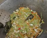 Foto langkah ke 4 dari resep Tumis labu siam wortel telur orak arik.