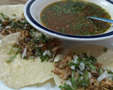 Foto del paso 4 de la receta: Quesabirria con consomé