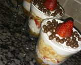 Foto del paso 8 de la receta: Postre flash vainillas, chantilly y frutillas 🍓🍓🍓