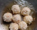 Foto langkah ke 8 dari resep Arancini Nasi Yesterday.