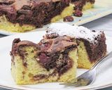 Márványos, meggyes piskóta recept fázis 6 fotója