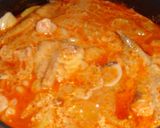 Foto del paso 11 de la receta: Rape con patatas, almejas y gambitas
