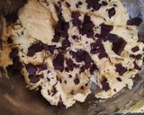 Foto langkah ke 3 dari resep Chocochips Cookies Lumer.