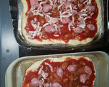 Foto del paso 3 de la receta: Coca de salchichas