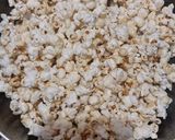 Foto del paso 2 de la receta: Palomitas 🍿 con sabor a mantequilla 🧈