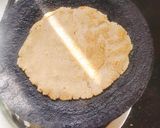 A picture of step 5 of JOWAR BHAKRI 😋😋 jowar roti.