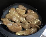 A picture of step 5 of Easy Air-Fried Curry Flavoured Chicken Breast.