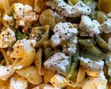 A picture of step 8 of Pasta with broad beans and ricotta.
