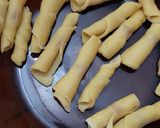 Foto langkah ke 2 dari resep Lemonia Karamel Kacang Sembunyi.