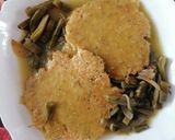 Foto del paso 3 de la receta: Tortitas de pollo en salsa verde 😋