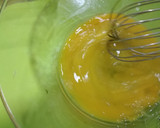 صورة لخطوة 3 من وصفة فريت اوملت بالمعدنوس 🥚🍟☘️
