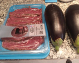 Foto del paso 2 de la receta: Filetes de ternera al ajillo marinado con berenjenas al horno