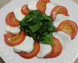 Foto del paso 4 de la receta: Ensalada de espinacas, tomate y queso