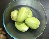 A picture of step 1 of Raw Mango Squash.