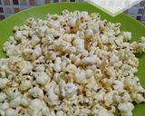 Foto langkah ke 2 dari resep Popocorn Asin.