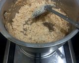 A picture of step 2 of Sooji and whole wheat flour sa,.