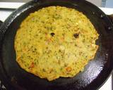 Masaledar Jowar Roti with Kasuri Methi recipe step 3 photo