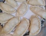A picture of step 8 of Nariyel ke meethe samose (Coconut Sweet Samosa).