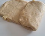 Foto del paso 7 de la receta: Medialunas y facturas de manteca