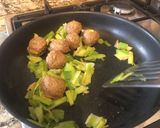 A picture of step 5 of Swedish meatballs with leeks bento 🍱.