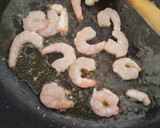Foto del paso 3 de la receta: Arroz con Rape y Langostino Tigre a la Paella Terminado en el Horno