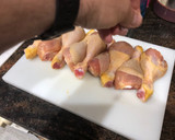 Foto del paso 2 de la receta: Muslos de pollo en salsa de cebolla y ajo